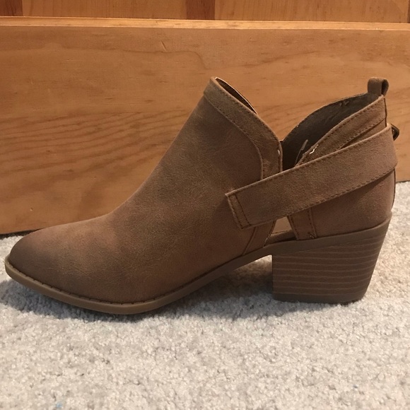 Fergalicious booties - Picture 4 of 6